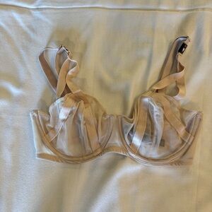 Victoria's Secret Cream Underwire Bra with Molded Cups